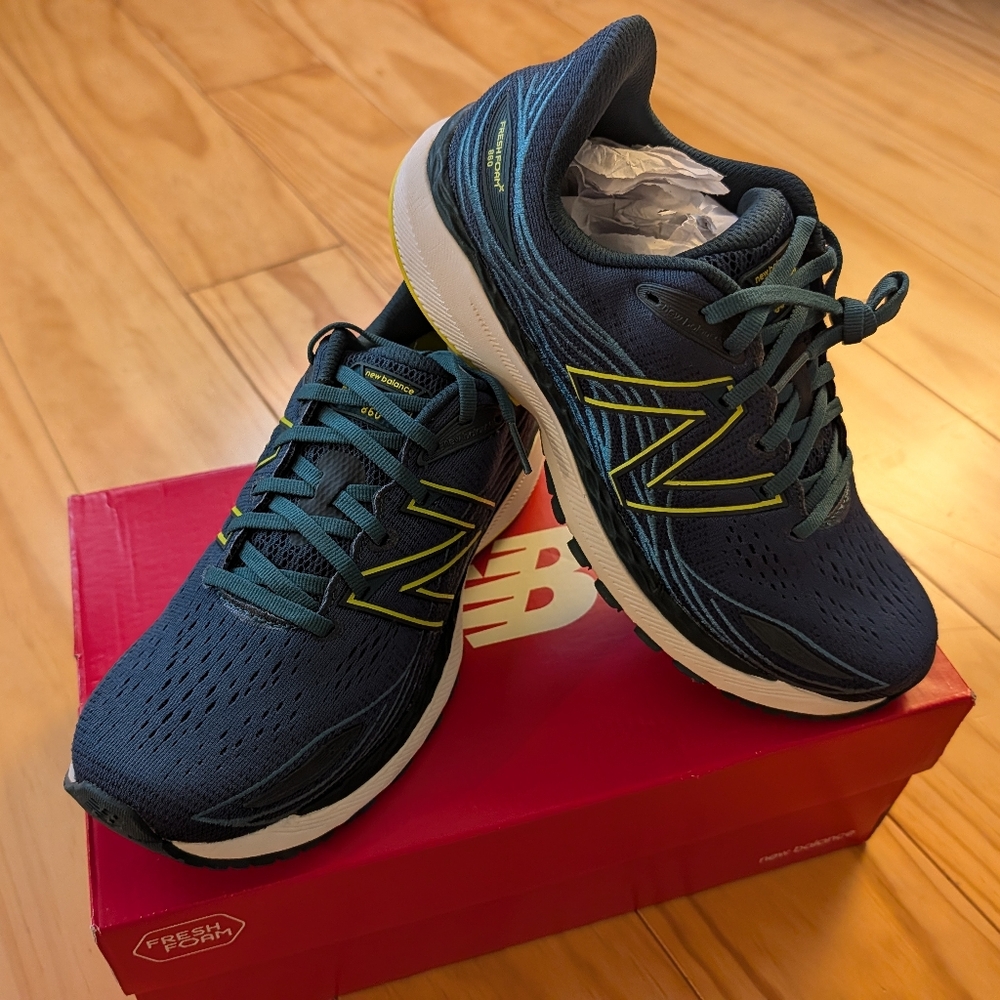 NIB New Balance 860 v12 Running Shoes Mens Size 8